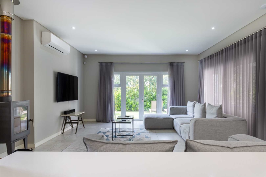 To Let 5 Bedroom Property for Rent in Val De Vie Estate Western Cape